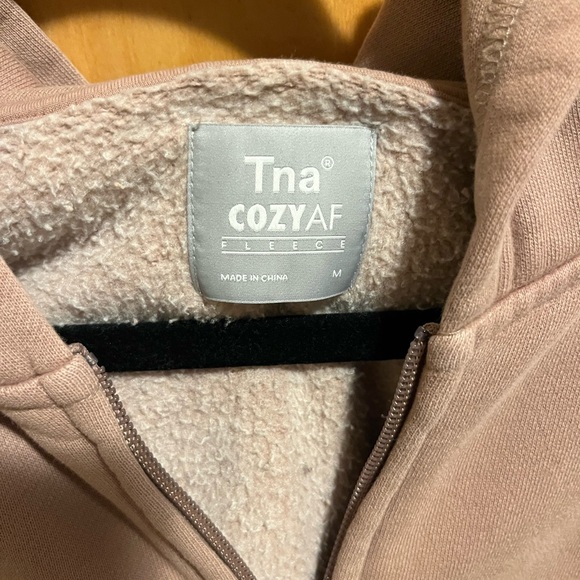ARITZIA Cozy AF Sweatshirt - Picture 3 of 3